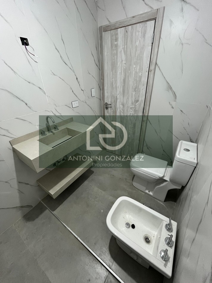 VENTA 2 AMBIENTES ITUZAINGO NORTE