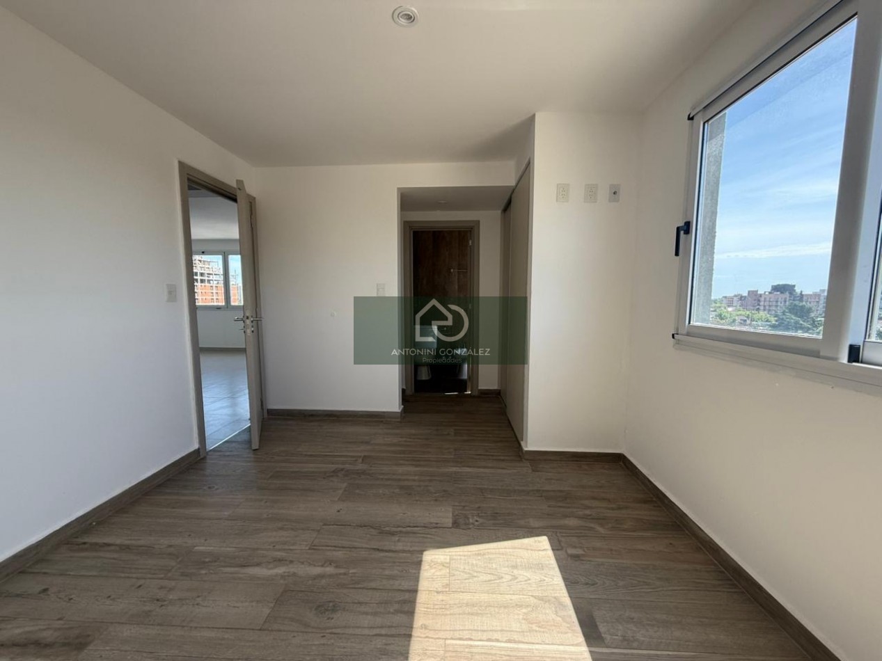 Alquiler 4 ambientes con cochera y parrilla