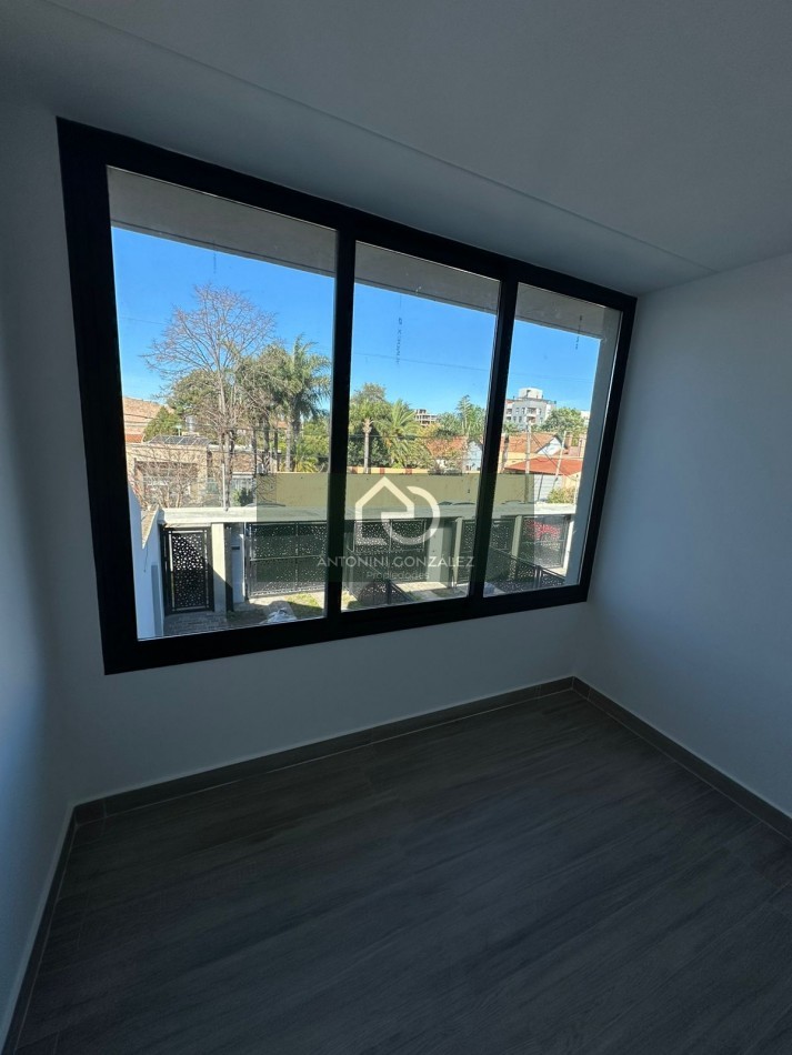 CASA EN VENTA 5 AMBIENTES A ESTRENAR ITUZAINGO NORTE