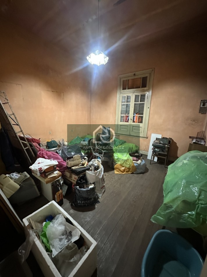 Venta casa a refaccionar o demoler.