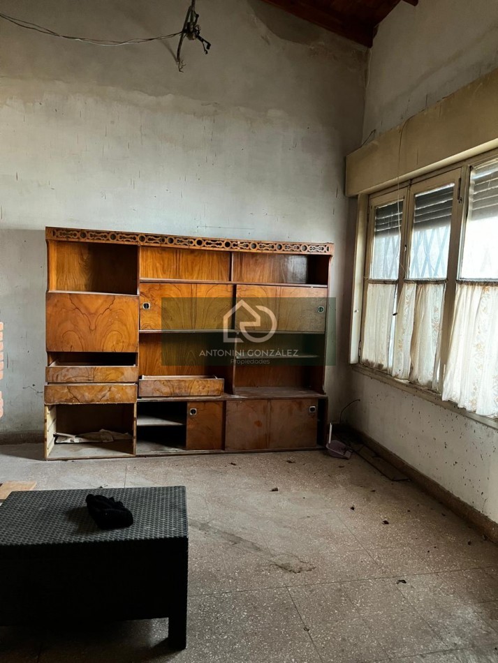 CASA EN VENTA EN ITUZAINGO NORTE A REFACCIONAR