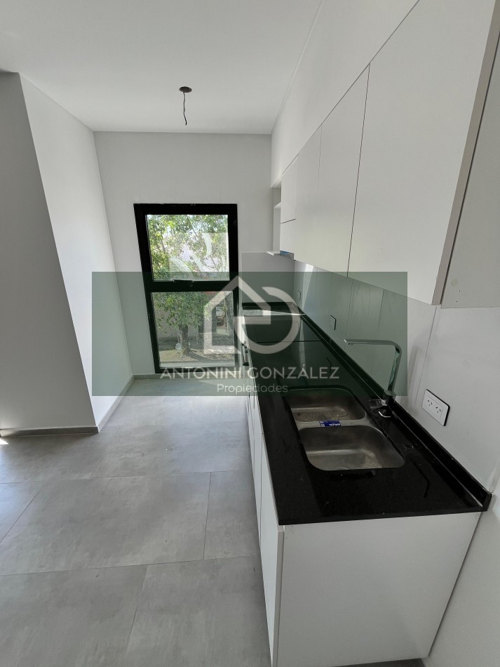 VENTA 2 AMBIENTES ITUZAINGO NORTE