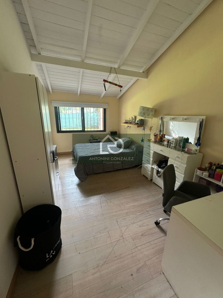 Casa 6 Ambientes en Planta Baja - Parque Leloir | Totalmente Reciclada