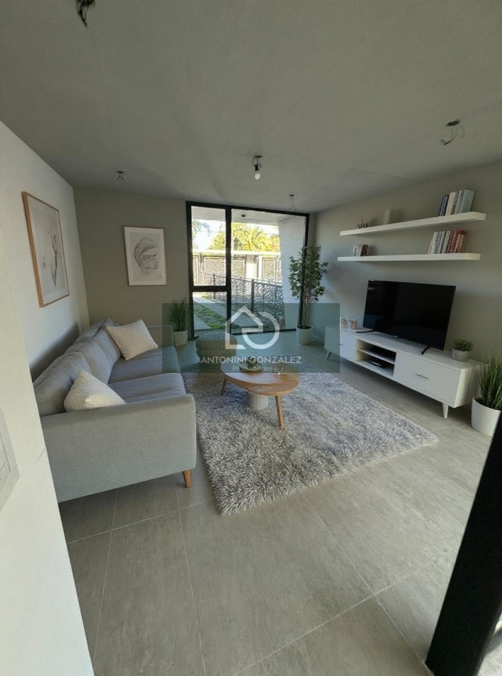 CASA EN VENTA 5 AMBIENTES A ESTRENAR ITUZAINGO NORTE
