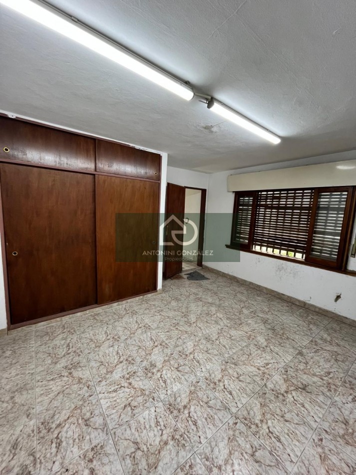 casa en venta 5 dormitorios en Ciudadela.