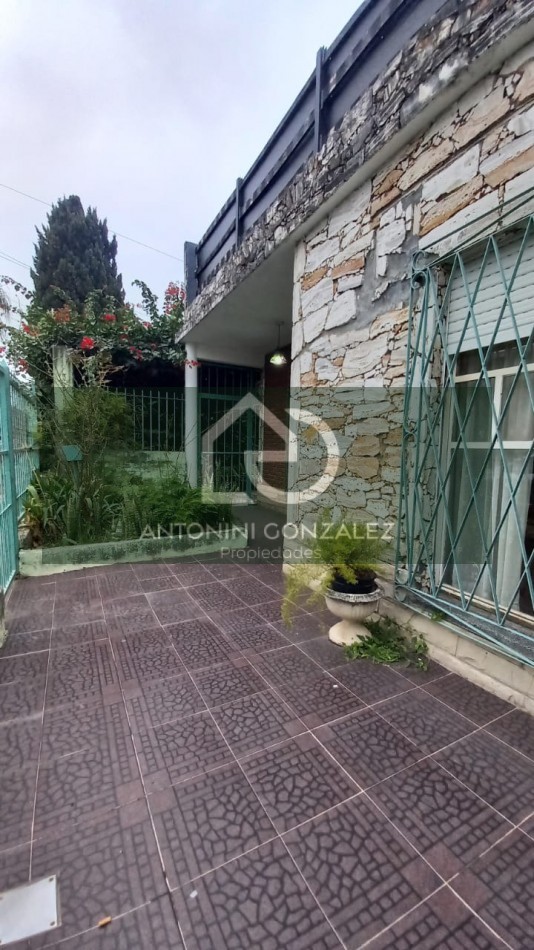 VENTA CASA + DEPARTAMENTO ITUZAINGO NORTE