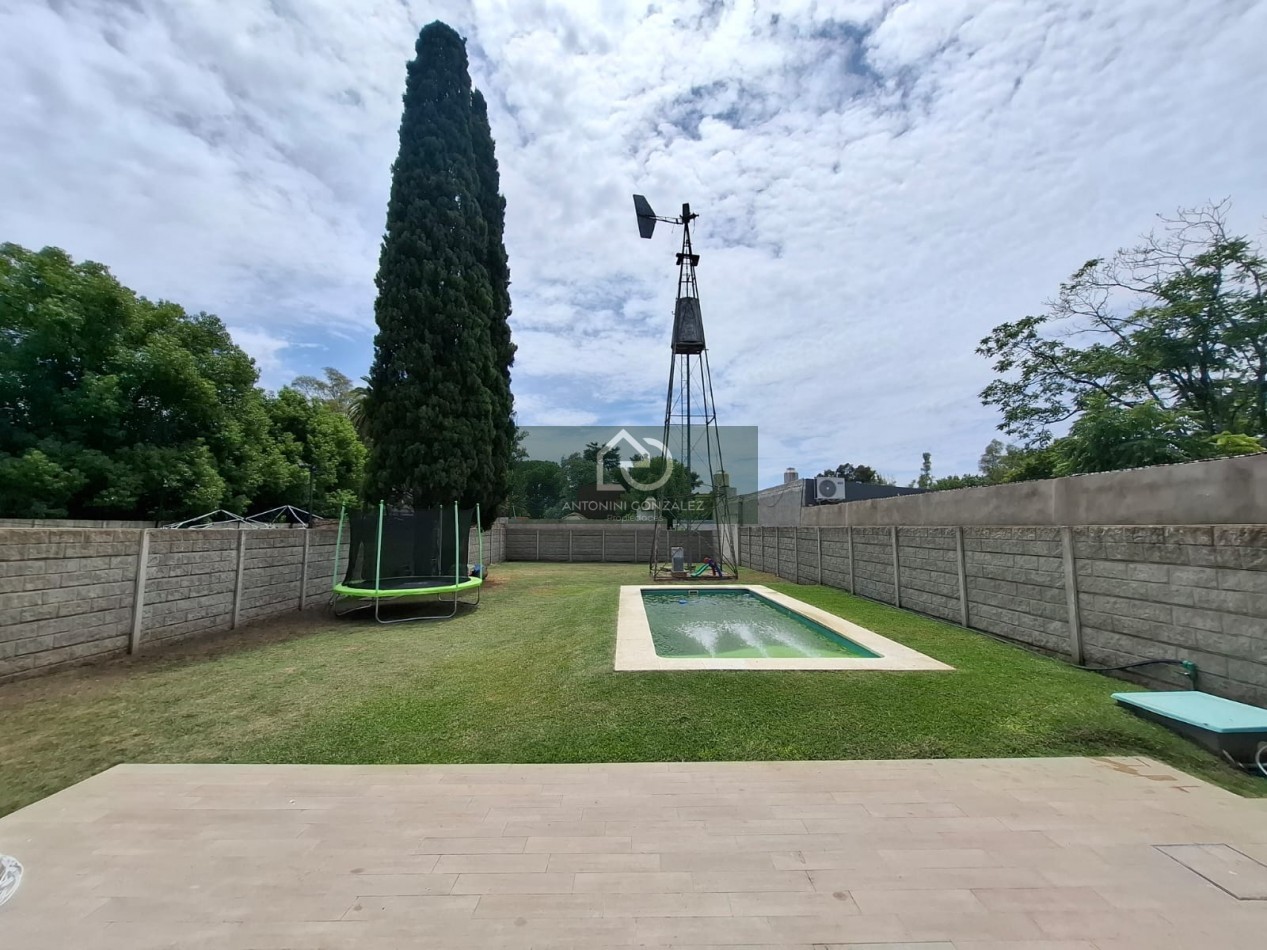  Casa Moderna sobre Lote de 650m2 con Piscina en La Reja (Moreno)