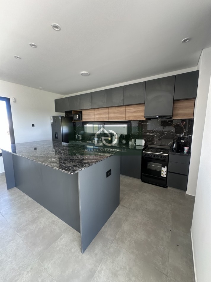 Venta casa 4 ambientes