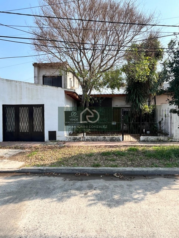 CASA EN VENTA EN ITUZAINGO NORTE A REFACCIONAR